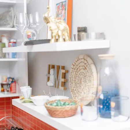 Daire Nevila's Tiran